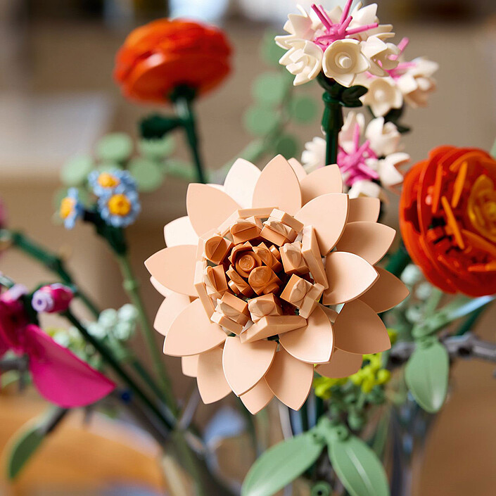 Acquista LEGO Botanica 10342 Il grazioso bouquet di fiori rosa