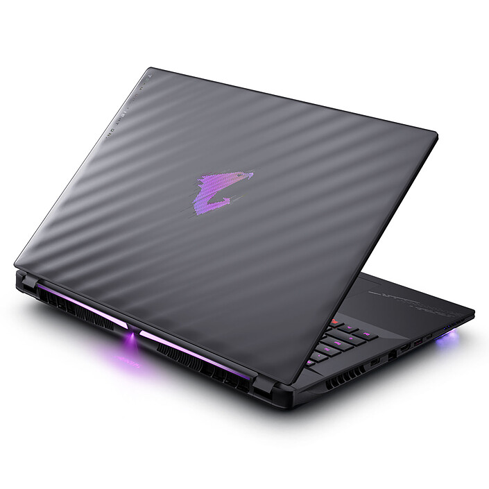 AORUS MASTER 18 BZHC6FRD45SP pas cher