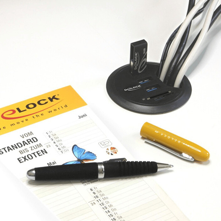 Acquista DeLock Desktop USB-A 3.0 Hub con 3 porte + 1 lettore di schede microSD / SD