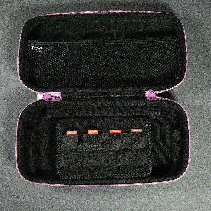Nota Konix Hello Kitty 3D Switch 2 Carrying Case
