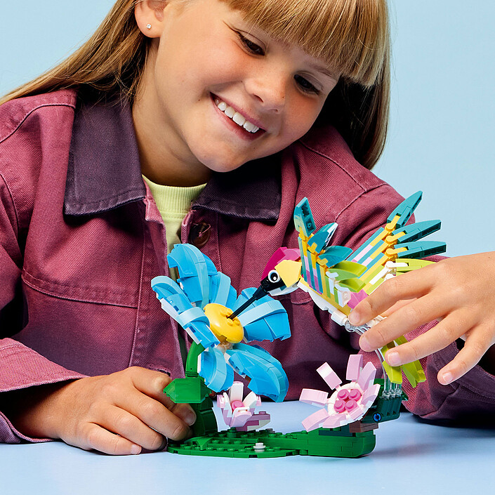 Buy LEGO Creator 31384 3-in-1 Wild Animals: Colourful Hummingbird