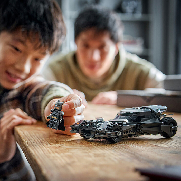 Acquista LEGO DC Comics 76331 La Batmobile di Batman v Superman