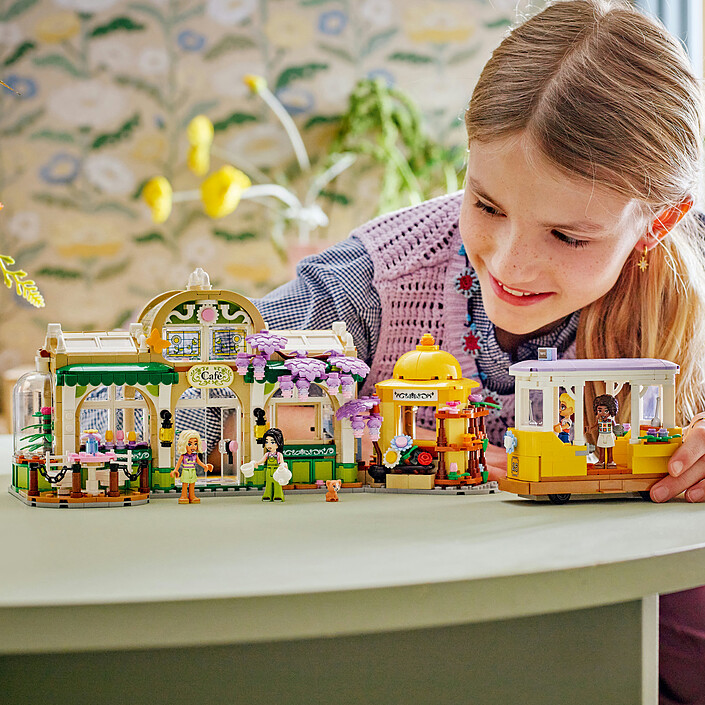 Acheter LEGO Friends 42671 Café des Plantes et Kiosque à Fleurs