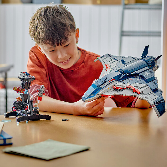 Buy LEGO Marvel 76325 The Avengers Quinjet: Age of Ultron