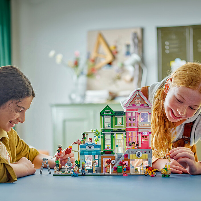 Acheter LEGO Friends 42670 Les Appartements et Boutiques de Heartlake City