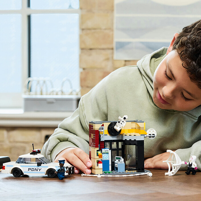 Acheter LEGO Marvel 76311 Spider-Verse : Miles Morales contre La Tache
