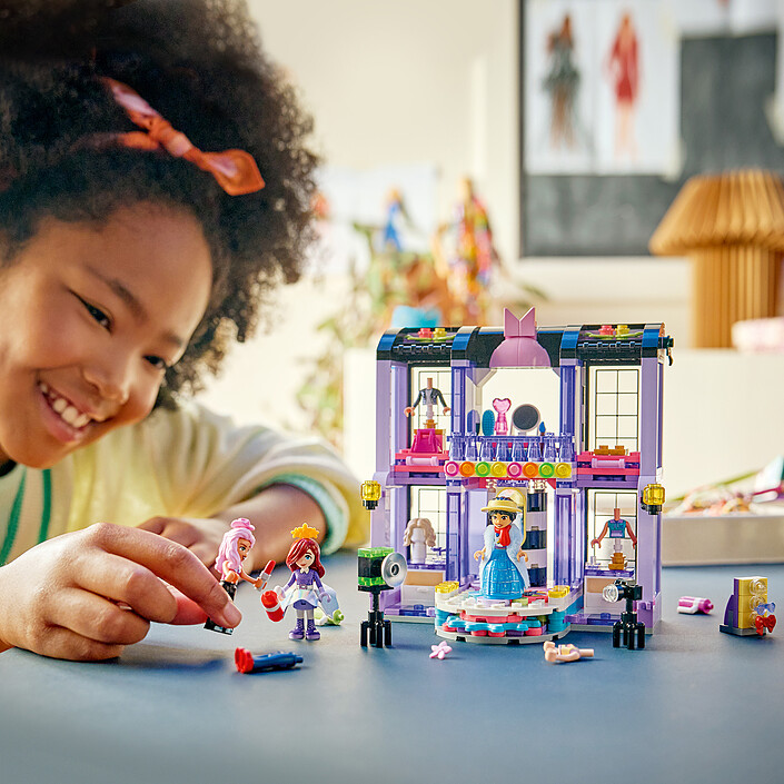 LEGO Friends 42685 Le Défilé de Mode de Heartlake City pas cher