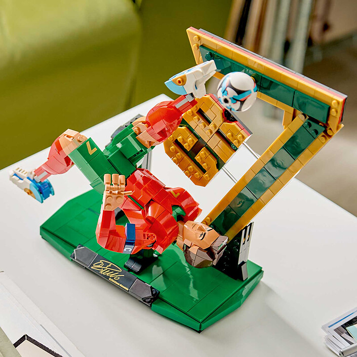 Acquista LEGO Editions 43016 Cristiano Ronaldo