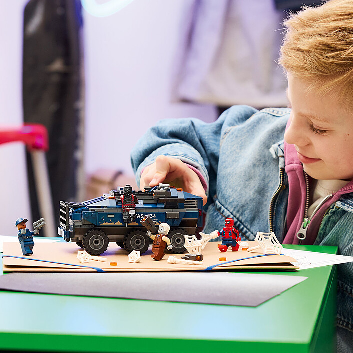 Comprar LEGO Marvel 76349 La persecución en la prisión móvil de Spider-Man