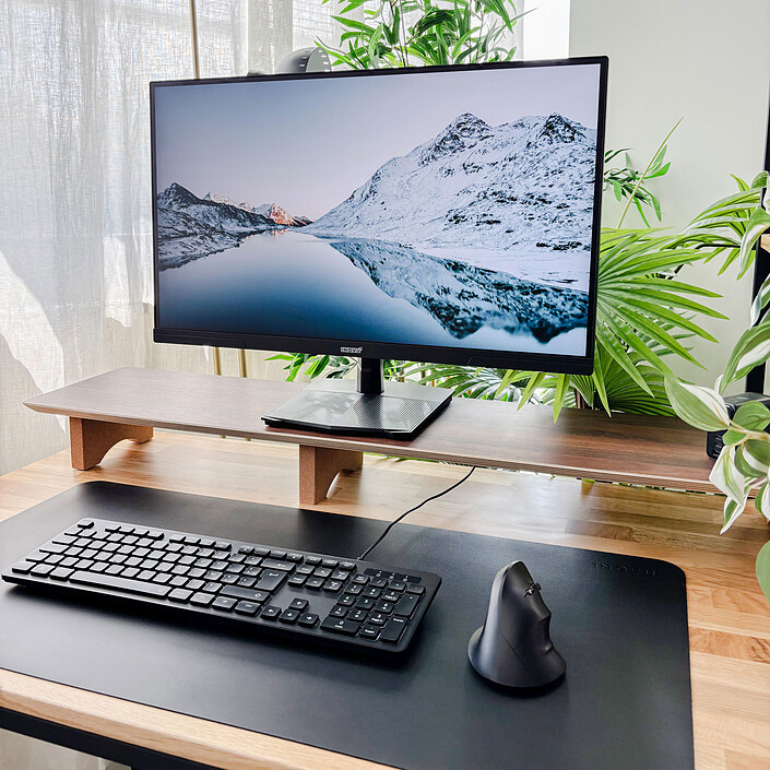 Avis INOVU 27" LED - MBR27 + Support de bureau INOVU LT10 Noir + Kit de nettoyage INOVU KN200 PRO
