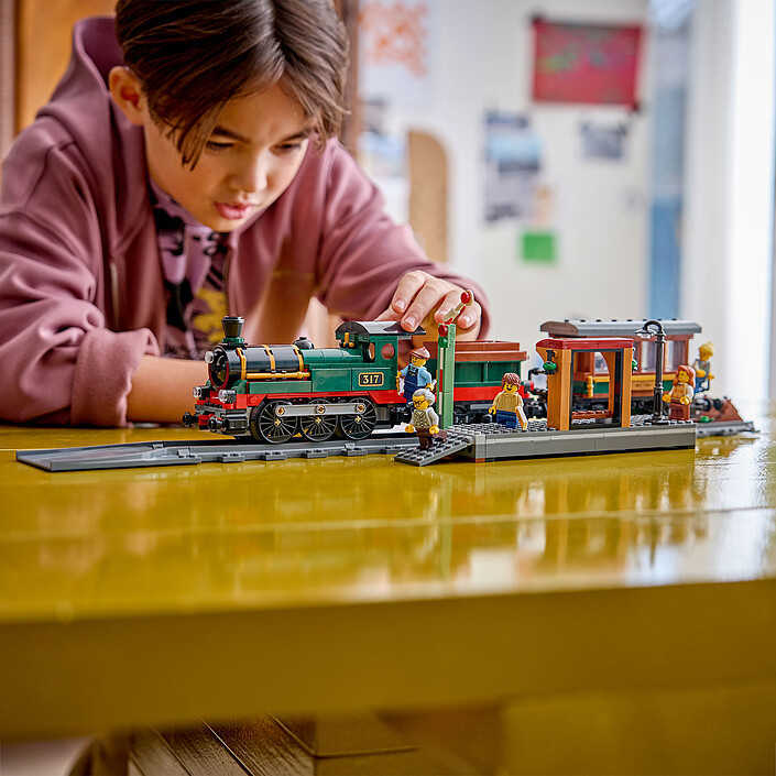 Acquista LEGO City 60511 Il Treno a Vapore Retrò