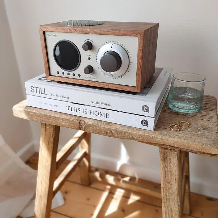 Tivoli Audio Model One+ Nogal a bajo precio