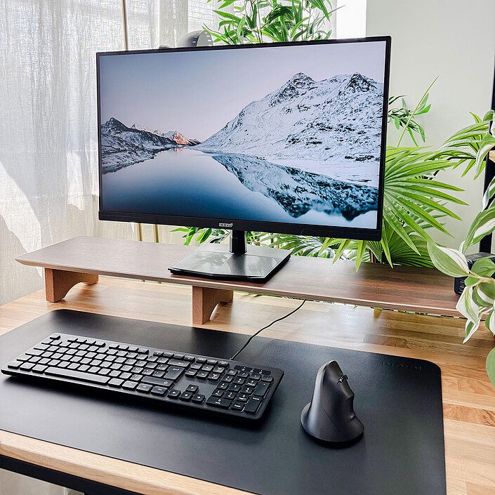 Avis INOVU 27" LED - 2x MBR27 + Support de bureau INOVU LT2 Noir + Kit de nettoyage INOVU KN200 PRO 
