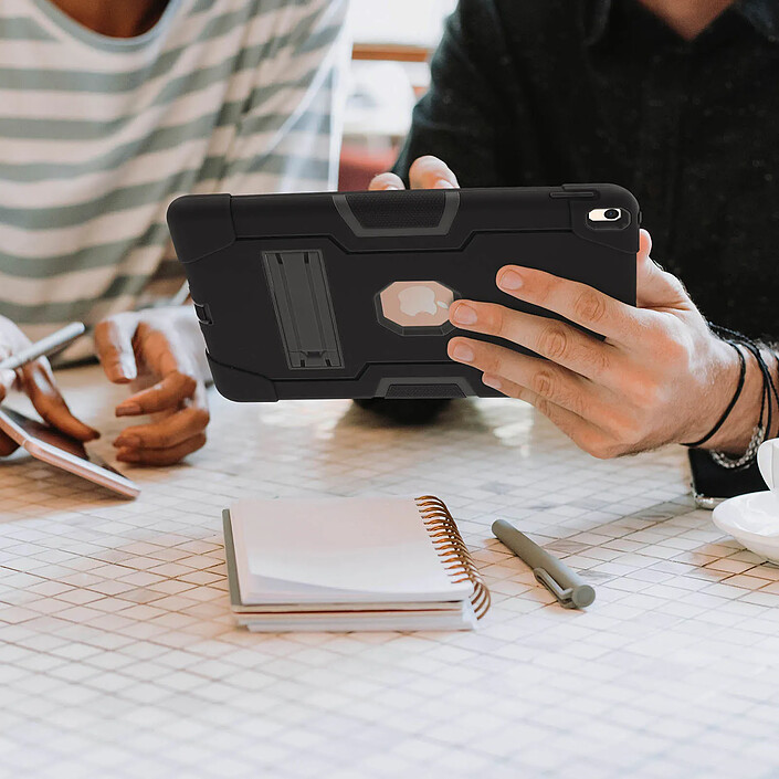 Avis Avizar Coque iPad Pro 10.5 et iPad Air 3 2019 Protection Bi-matières Béquille - Noir