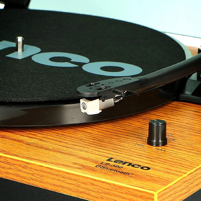 Avis Lenco - Platine vinyle bois LS-300WD - Deux haut-parleurs externes - Bois
