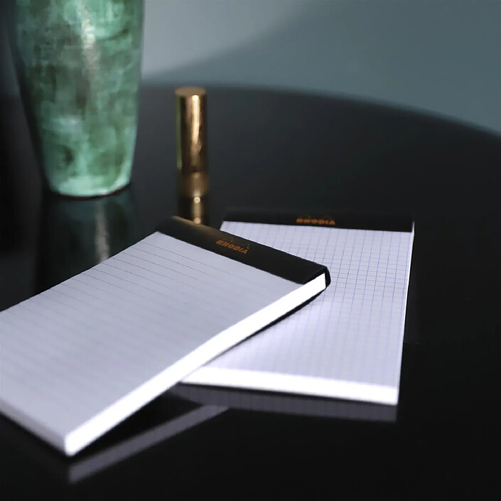 RHODIA Bloc agrafé Rhodia N°16 14,8x21 cm 80 feuillets ligné avec marge 80g - Noir pas cher
