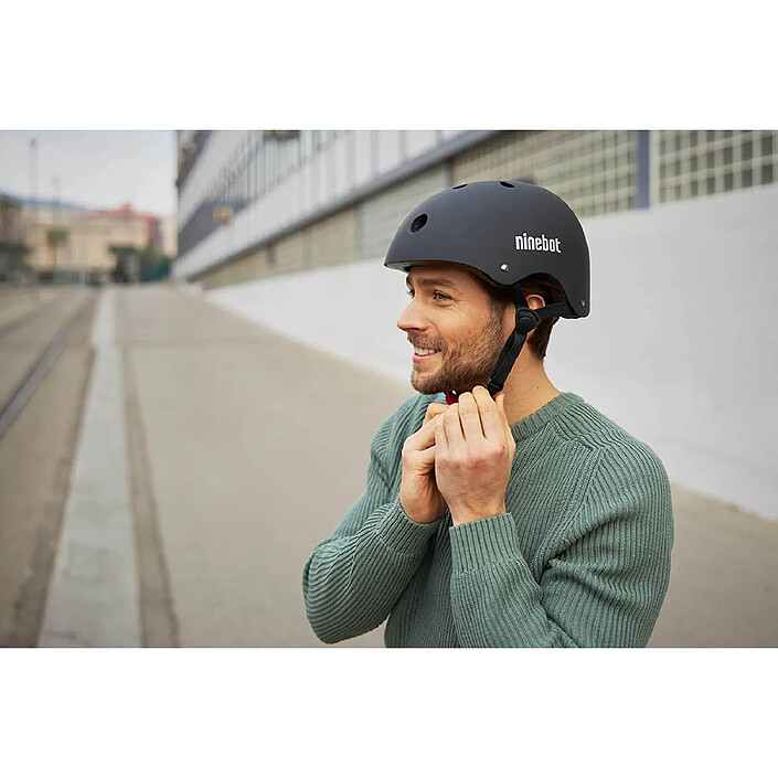 Segway - Casque de protection - Leger - Structure respirante - Taille M/L - Noir pas cher