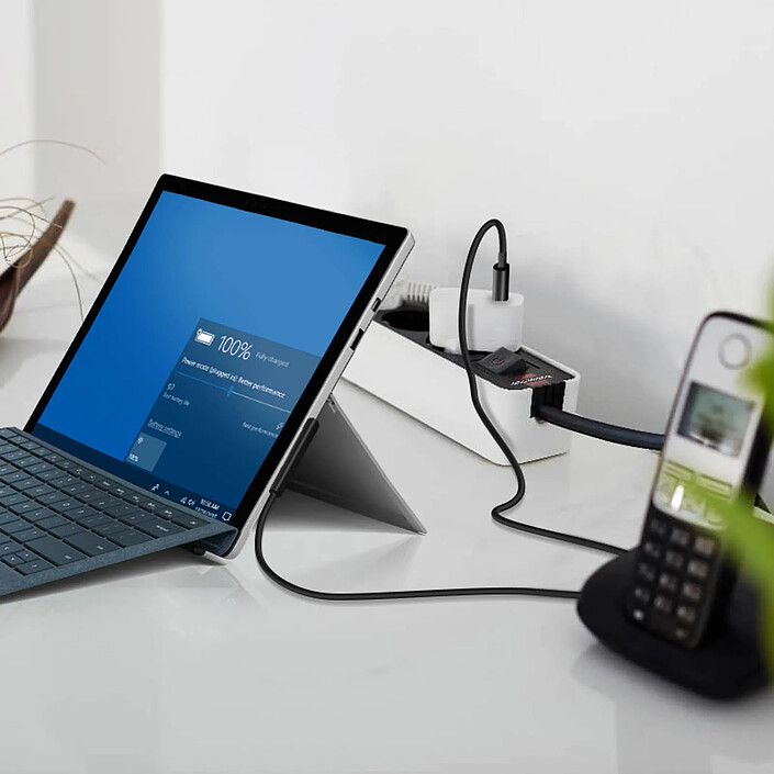 Avis 4smarts Câble USB type C Microsoft Surface Recharge Rapide 1m 4Smarts Noir