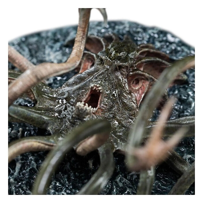 Avis Le Seigneur des Anneaux - Statuette Watcher in the Water 9 cm