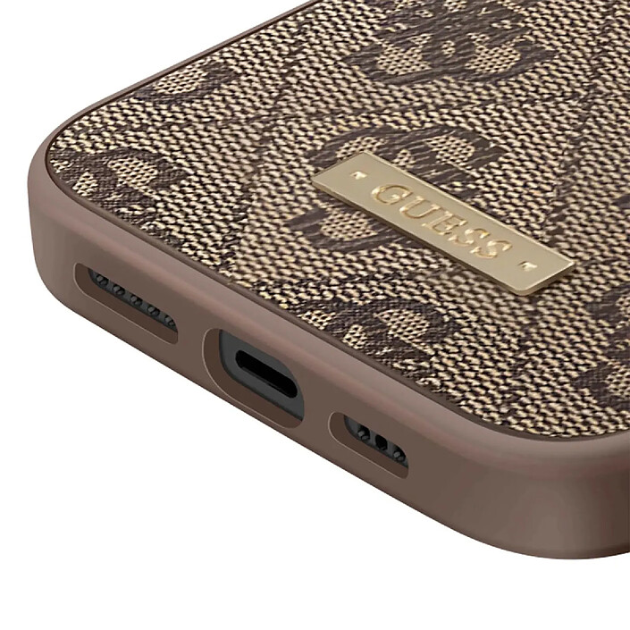 Guess Coque Magsafe pour Apple iPhone 13 Pro PU 4G Metal Plate Marron pas cher
