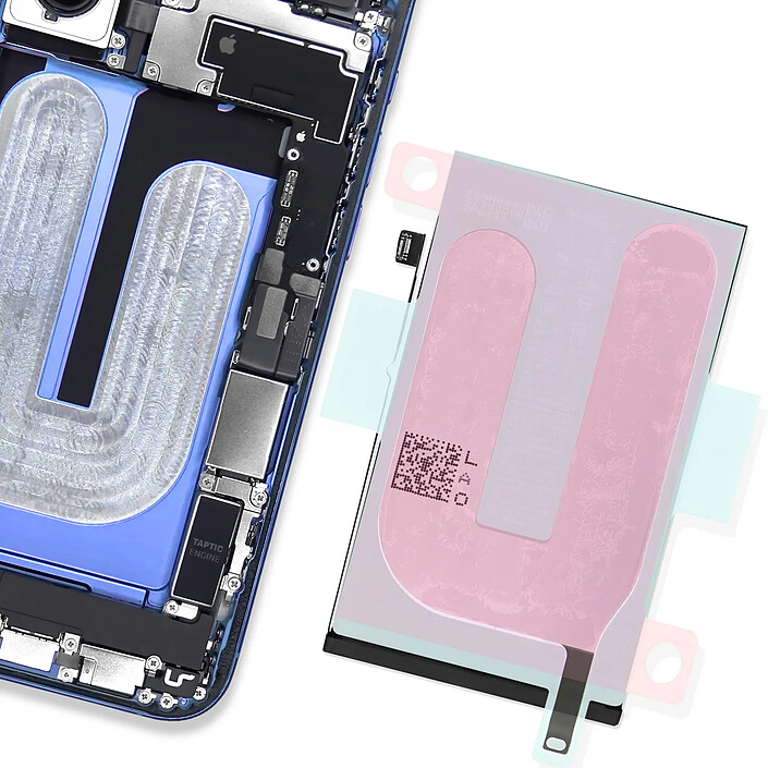 Avis Clappio Adhésif Batterie pour iPhone 16 Fixation solide Transparent
