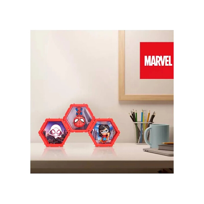 Figurines