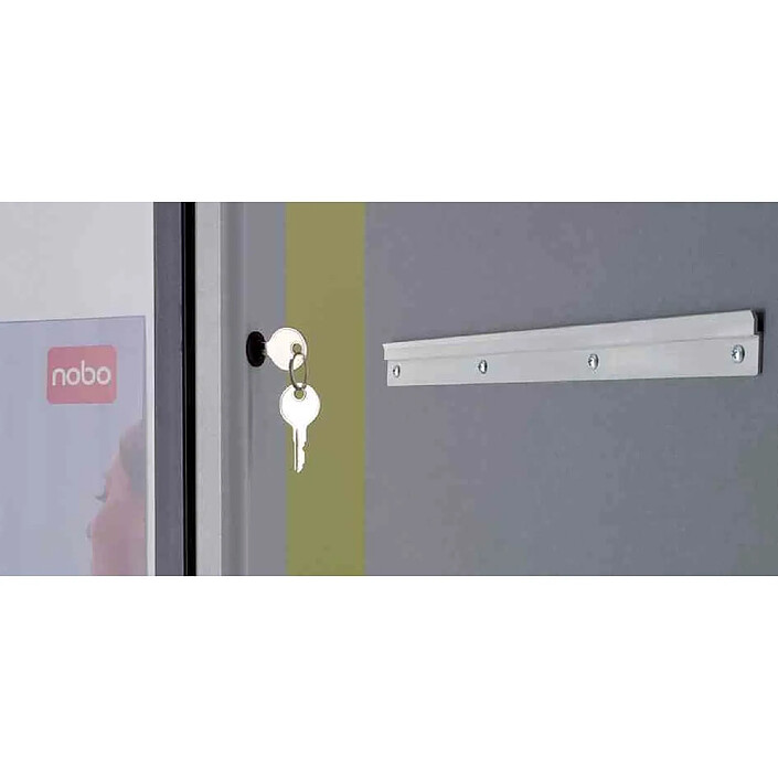 Avis NOBO Vitrine d'extérieur fond magnétique 4xA4 porte battante blanc