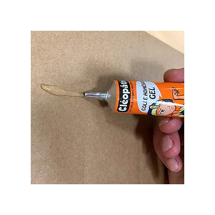 Avis CLÉOPÂTRE Colle Adhésive Cléopâtre en tube alu de 30 gr x 5