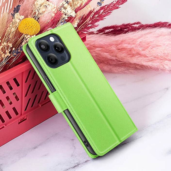 Zanaé Étui Portefeuille pour iPhone 15 Pro Fonction Support et Languette Magnétique Vert pas cher