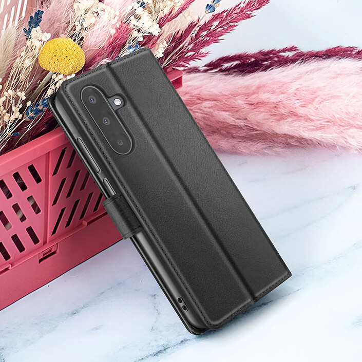 Zanaé Étui Portefeuille pour Samsung A17 Support et Languette Magnétique Noir pas cher