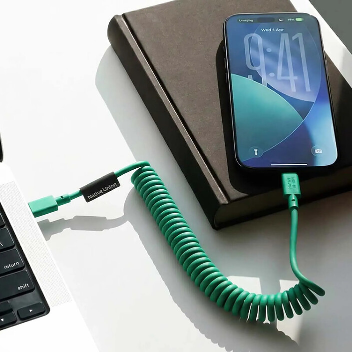 Avis Native Union Câble USB-C vers USB-C 60W Spiralé 1.2m Série POP Charge Rapide Vert