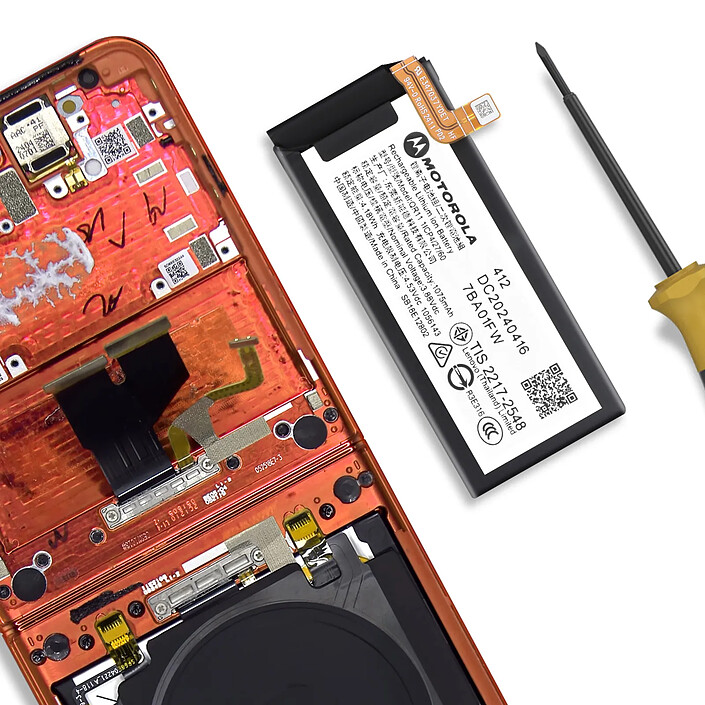 Avis MOTOROLA Batterie Secondaire pour Motorola Moto Razr 50 1075mAh QR11 Original Noir