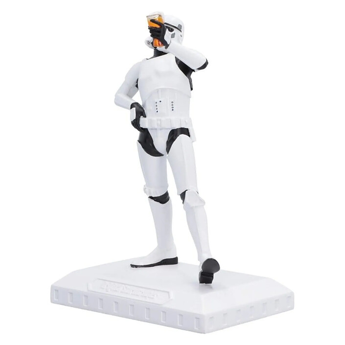 Figurines