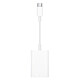 Adaptador de USB-C a lector de tarjetas SD Apple (Blanco). Adaptador de USB-C a lector de tarjetas SD (macho/hembra).