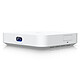 Ubiquiti Cloud Gateway Max (UCG-MAX) Routeur Filaire avec 3 ports LAN 2.5 Gbps + 1 ports LAN/WAN 2.5 Gbps +1 port WAN 2.5 Gbps + Stockage NVR 512 Go