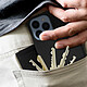 Avizar Coque iPhone 13 Pro Silicone Semi-rigide Finition Soft-touch Noir pas cher