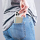 Speck ClickLock Wallet Compatible avec le MagSafe Beige pas cher