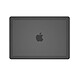 Incase Coque pour MacBook Air 14 pouces 2021 / 2024 Rigide Edge Antichocs Noir Cette coque rigide Edge noire Incase pour MacBook Air 14 pouces est conçue en polycarbonate makrolon résistant aux chocs et aux rayures intenses