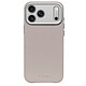 Decoded Coque pour iPhone 17 Pro MagSafe en Cuir Antichocs Beige Cette coque beige pour iPhone 17 Pro est fabriquée en cuir pleine fleur aniline et présente une surface qui se patine progressivement avec l'usage