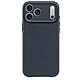 Decoded Coque pour iPhone 17 Pro Max MagSafe en Cuir Antichocs Bleu Cette coque bleue pour iPhone 17 Pro Max est fabriquée en cuir pleine fleur aniline et présente une surface qui se patine progressivement avec l'usage