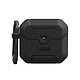 UAG Coque pour AirPods 4 Renforcée Antichocs Effet Grainé avec Mousqueton Noir Cette coque noire pour AirPods 4 combine une structure en polycarbonate rigide avec un insert interne en matériau souple conçu pour absorber les chocs