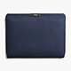 Générique Housse pour Ordinateur Portable 16 Pouces avec Fermeture Magnétique Bleu marine Conçue sur mesure pour accueillir un MacBook Pro 16 pouces ou tout PC portable jusqu'à 16 pouces, cette housse offre un ajustement précis et sécurisé au quotidien.