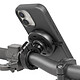 Générique Support Guidon pour Smartphone Velo / Moto Magnetique Rotatif Compact Noir Ce Support s'adapte aux smartphones dotés du système magnétique Quick Release et se fixe solidement sur tout guidon de 22 à 32 mm grâce aux bagues incluses.